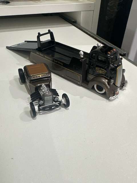 Maisto Elite Transporter