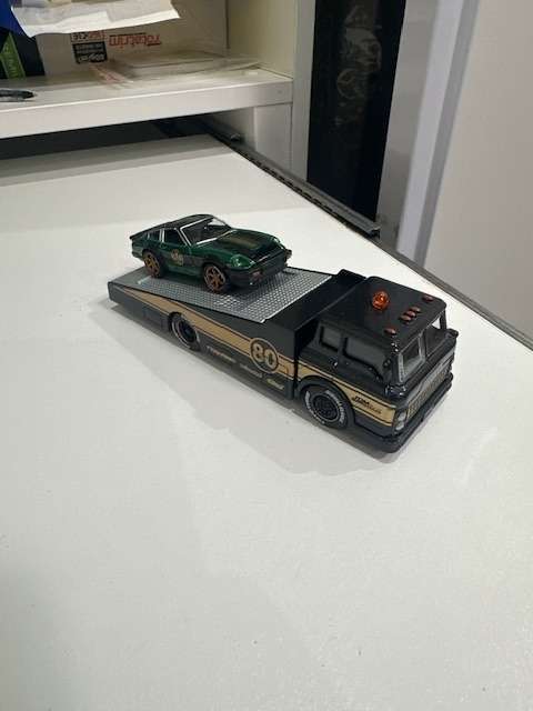 Maisto Elite Transporter