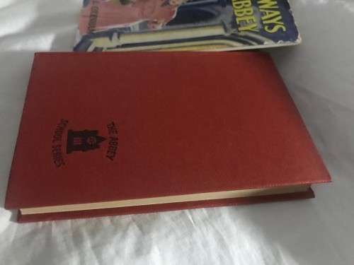 Stowaways in the Abbey - Elsie J.Oxenham