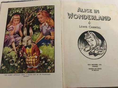 Alice In Wonderland - Lewis Carroll