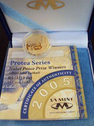 ****LOW START >>>PROTEA<<< NOBEL LAUREATE CHIEF ALBERT LUTHULI PROOF 2005 TENTH OUNCE GOLD COIN****