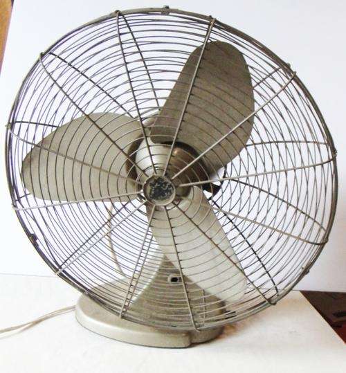 England GEC Antique Traditional GENERAL ELECTRIC DESK FAN. 12-INCH