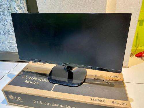 LG LG 25UM58 25` UltraWide Full HD IPS Monitor