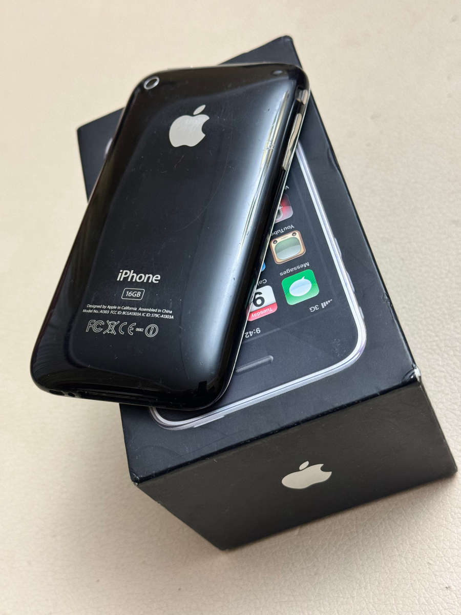 iPhone 3GS 16GB (2009)