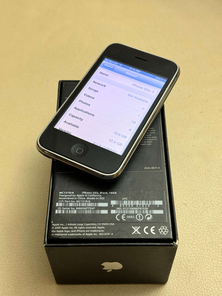 iPhone 3GS 16GB (2009)