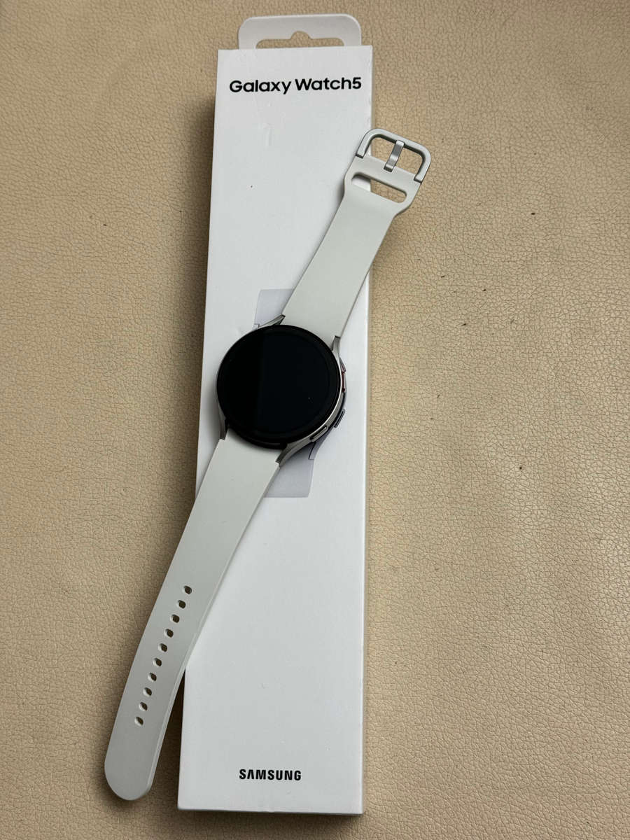 Samsung Galaxy Watch 5 LTE (44mm) Silver