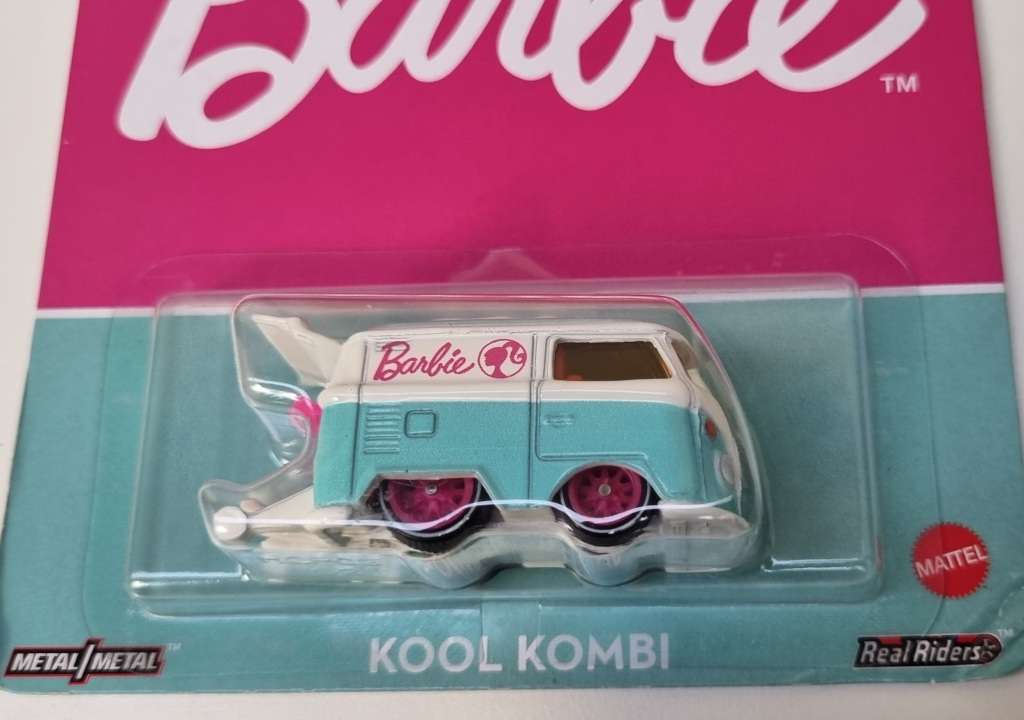 Hot Wheels Premium Kool Kombi Barbie