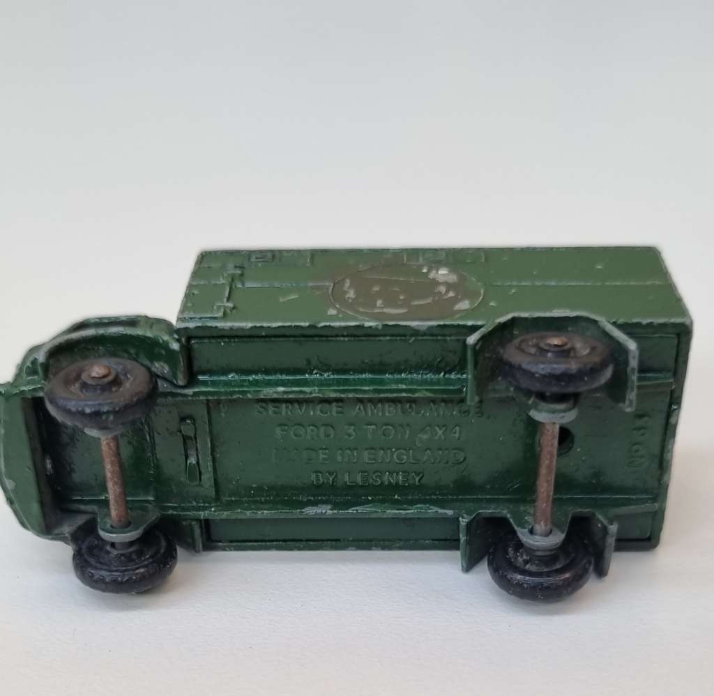 Matchbox Ford 3 Ton 4x4 service Ambulance #63A