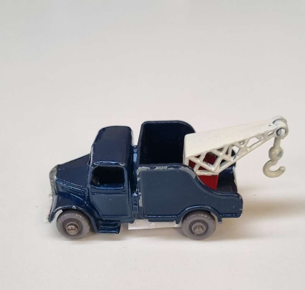 Matchbox Lesney 13B BEDFORD WRECK TRUCK Repaint