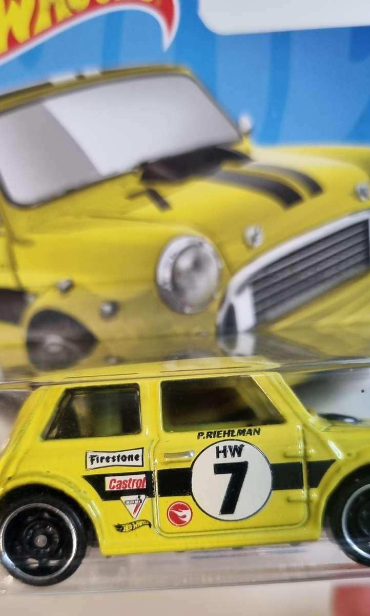 Hot Wheels Mossis Mini Treasure Hunt