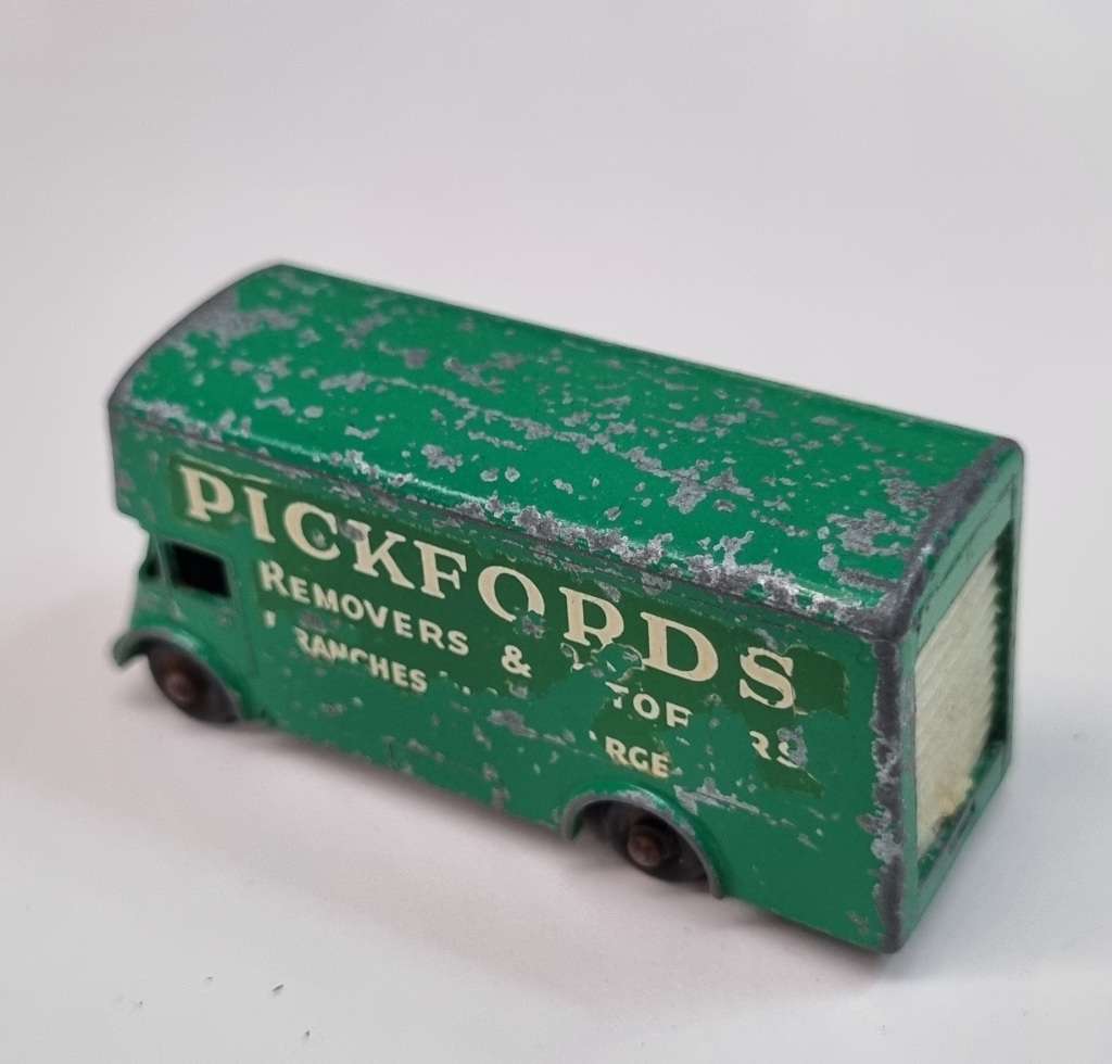 Matchbox Lesney 46B PICKFORD REMOVAL VAN