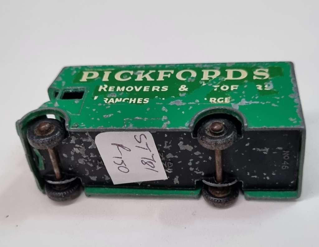Matchbox Lesney 46B PICKFORD REMOVAL VAN