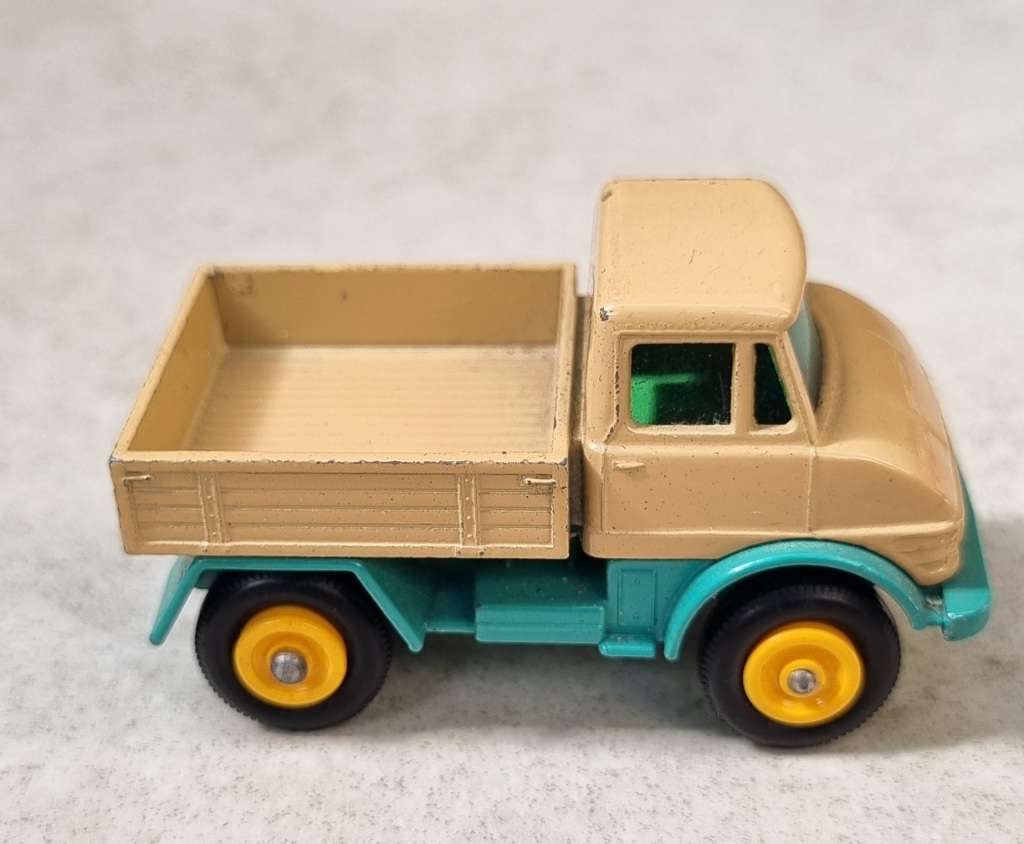 Matchbox Lesney 49b Unimog