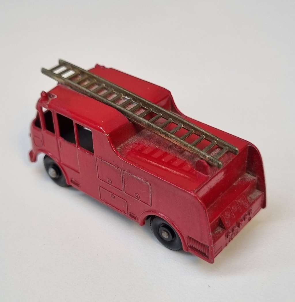 Matchbox Lesney 9c Merryweather Marquis