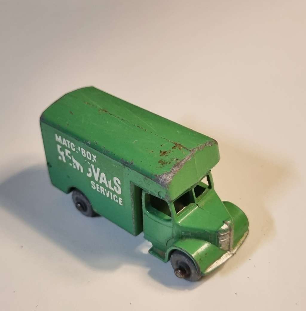 Matchbox Lesney 17a Removal Van