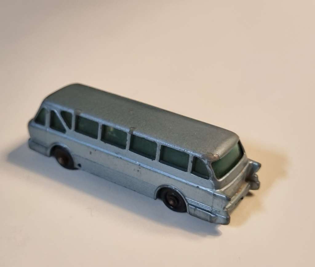 Matchbox Lesney 40B Leyland Royal Tiger Coach