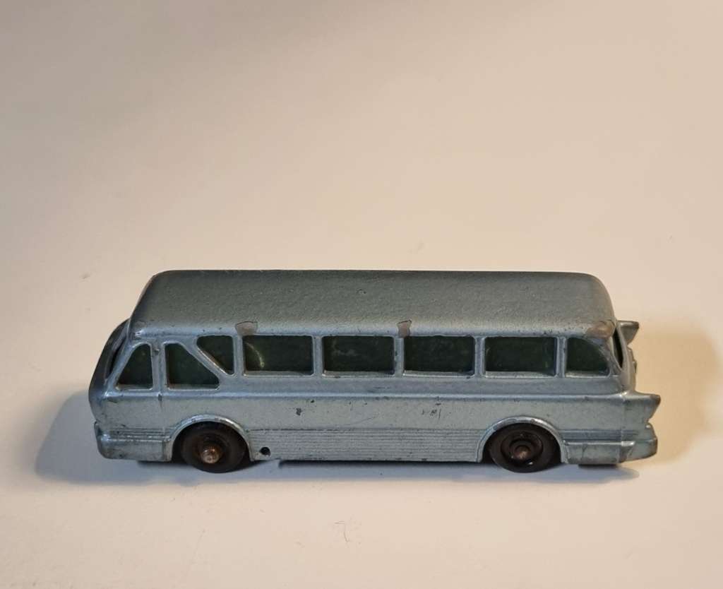 Matchbox Lesney 40B Leyland Royal Tiger Coach