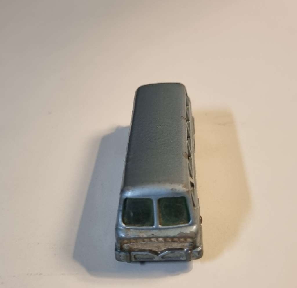 Matchbox Lesney 40B Leyland Royal Tiger Coach