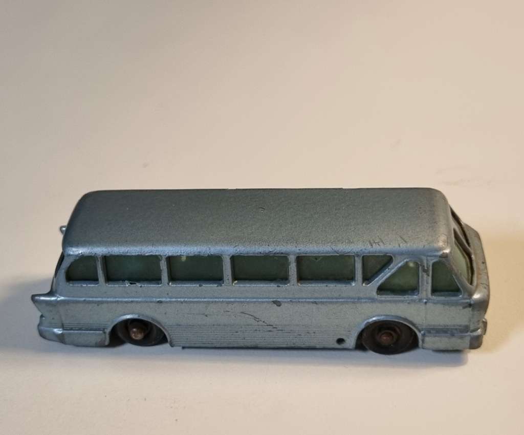 Matchbox Lesney 40B Leyland Royal Tiger Coach