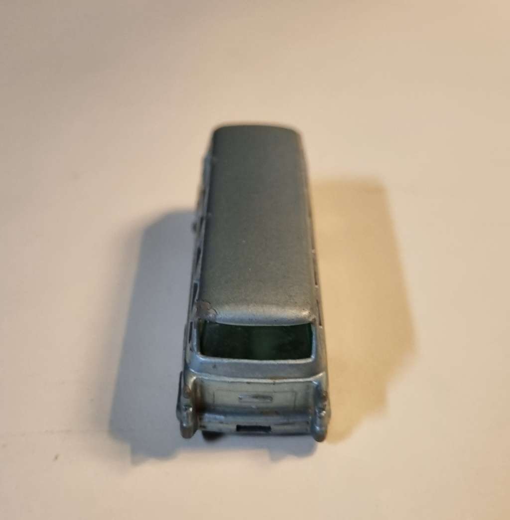 Matchbox Lesney 40B Leyland Royal Tiger Coach