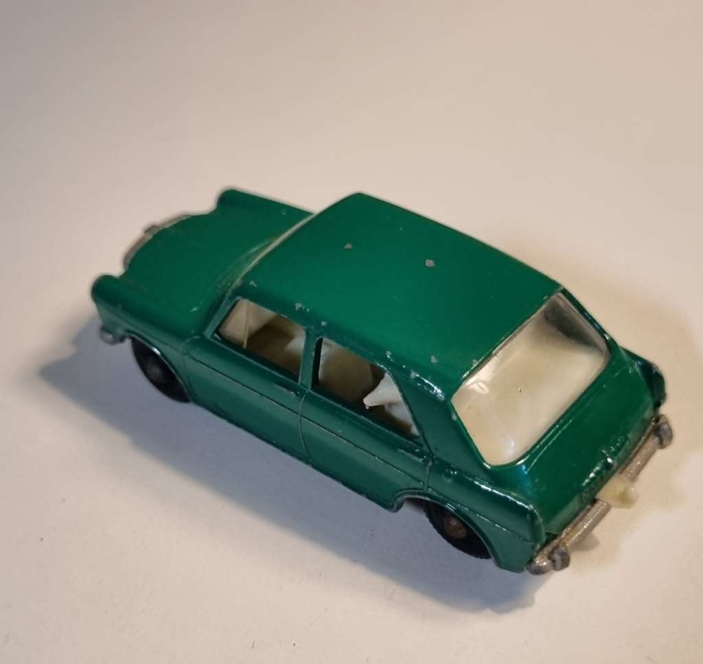 Matchbox Lesney 64B MG 1100