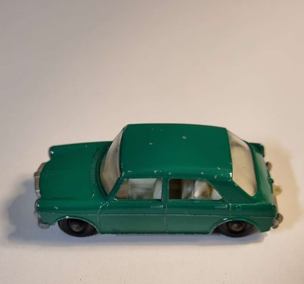 Matchbox Lesney 64B MG 1100