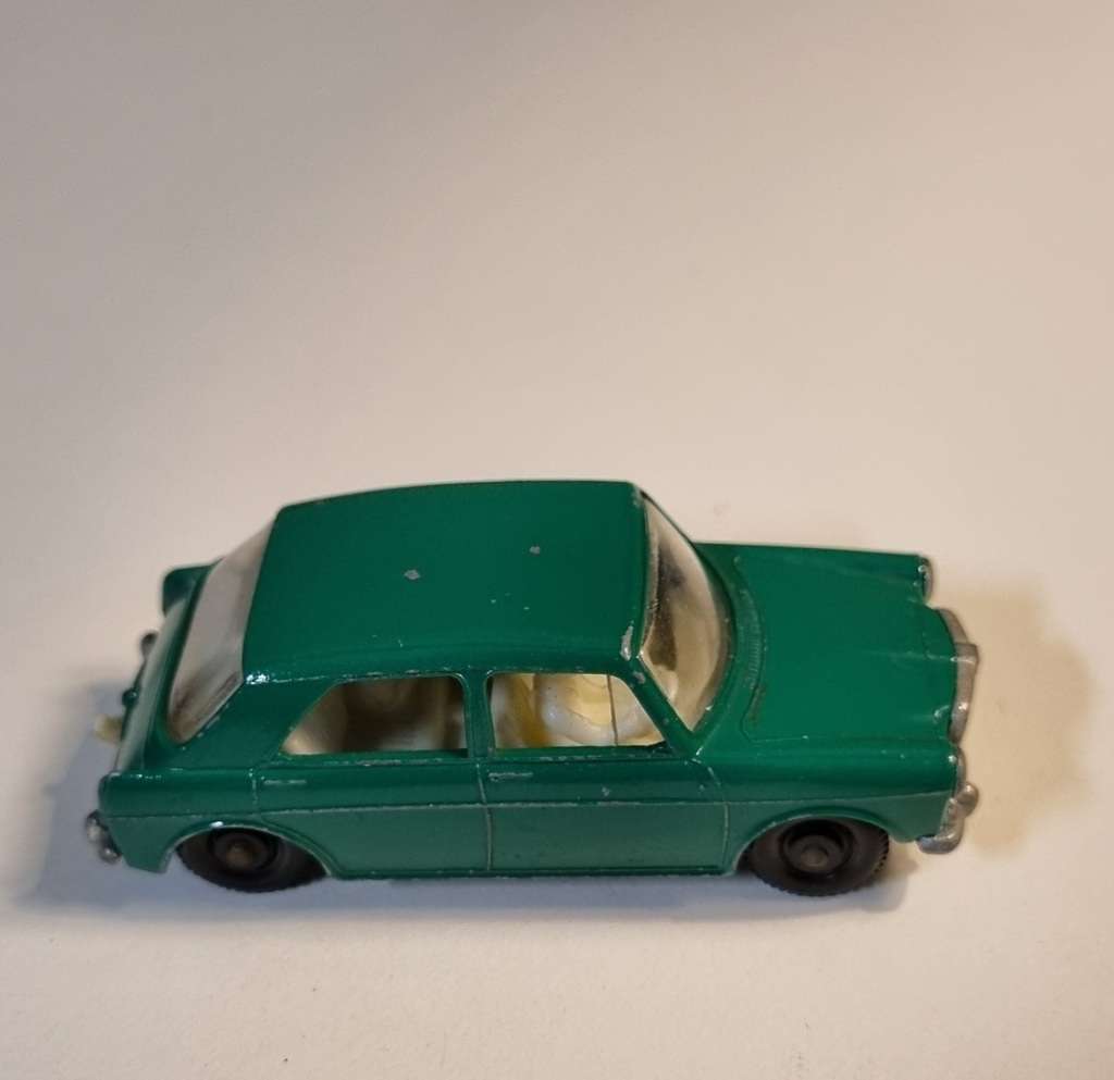 Matchbox Lesney 64B MG 1100