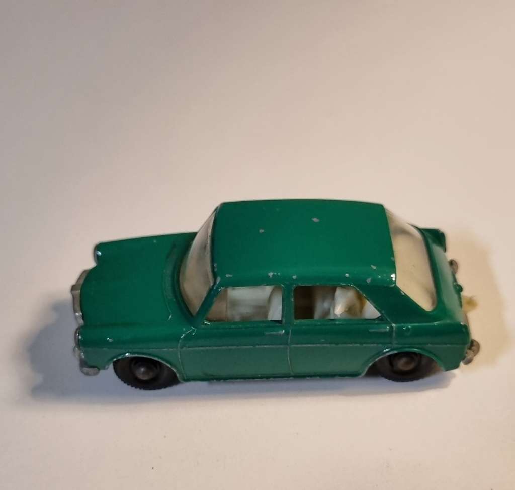 Matchbox Lesney 64B MG 1100