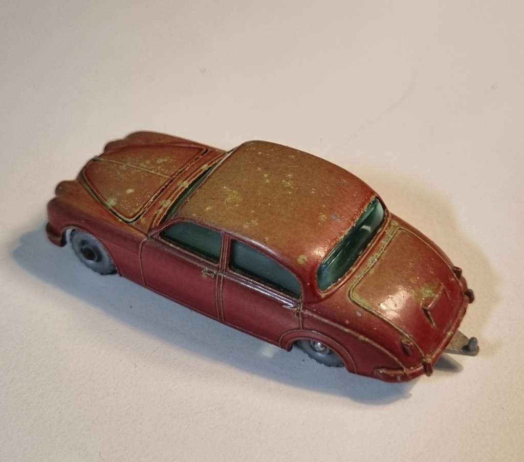 Matchbox Lesney 65B Jaguar 3.8