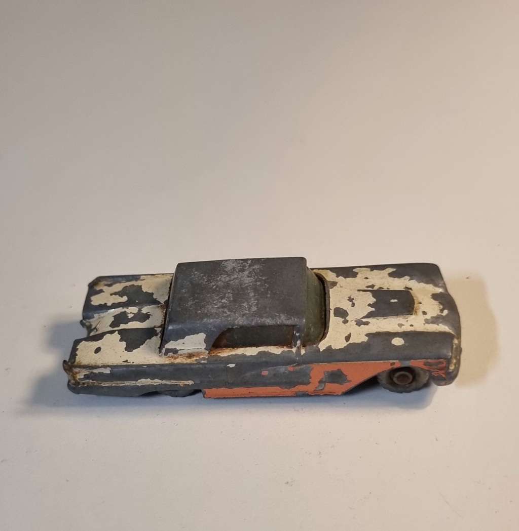 Matchbox Lesney 75a Ford Thunderbird