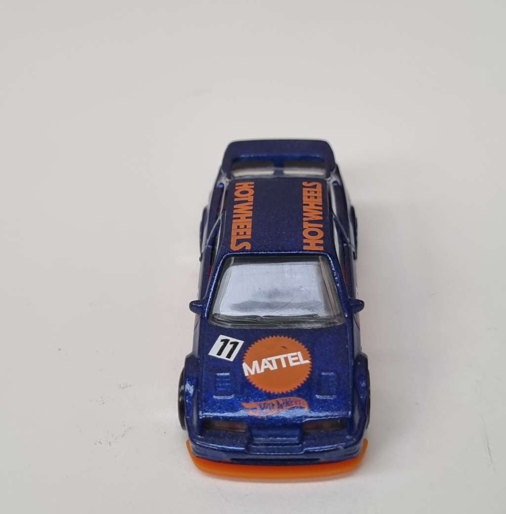 Hot Wheels 87 Ford Sierra Cosworth Blue
