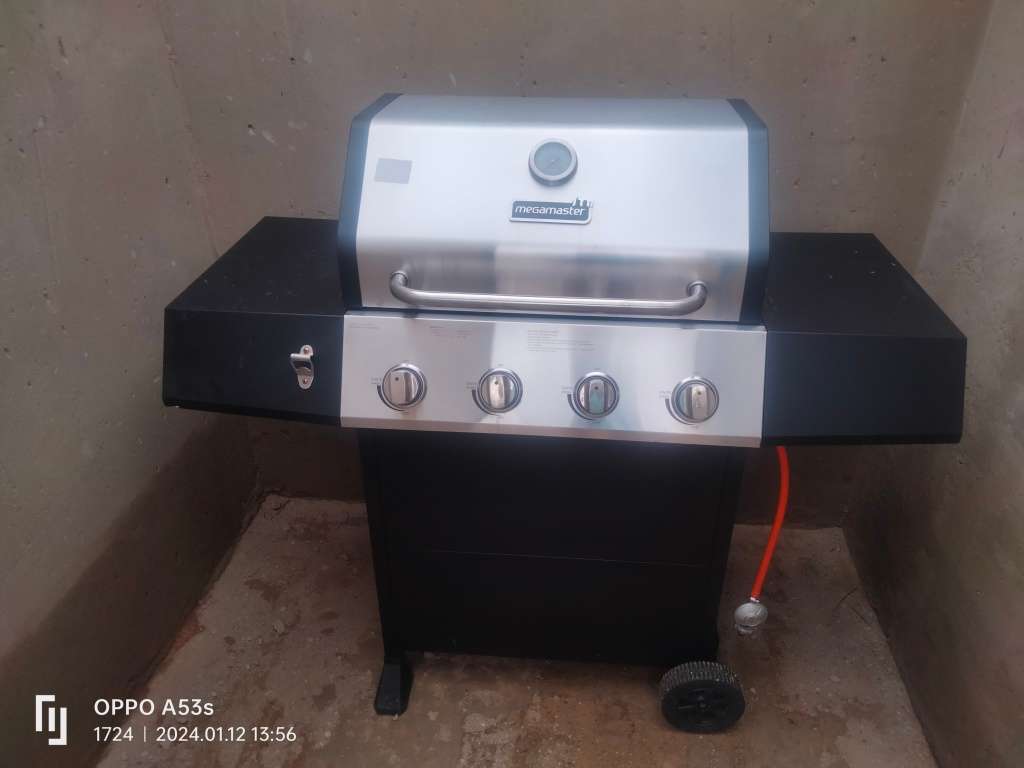 MegaMaster Gas Braai