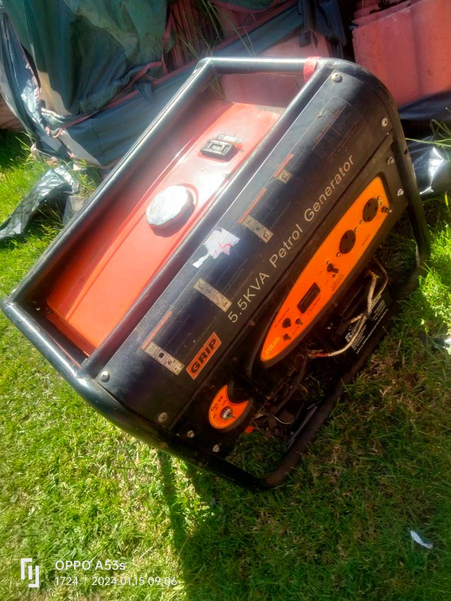 MASSIVE GRIP 5.5KW PETROL GENERATOR
