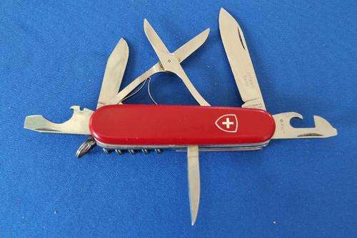 Victorinox Swiss Army Knife (Climber) - Older version with Clip point blade