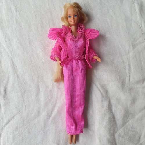 Rare Vintage 1970s Beauty Secrets Barbie Doll (Taiwan 1979) - Excellent Used Condition