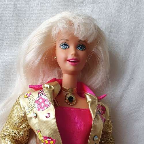 Vintage 1990s Talk to Me Barbie Doll (1997) - Like new condition