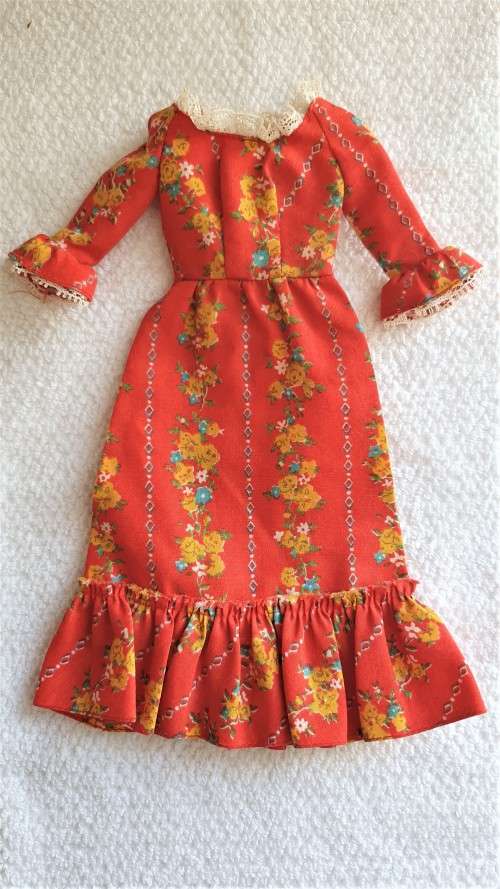 Vintage 1970s Barbie Pleasantly Peasanty dress #3360 (1972)