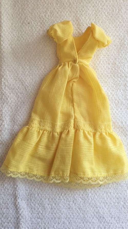 Vintage 1980s Barbie Yellow Magic Curl dress (1981)