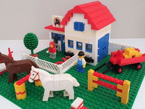 Vintage 1986 Legoland 6379 Horse Riding Stables Complete Used Lego Set