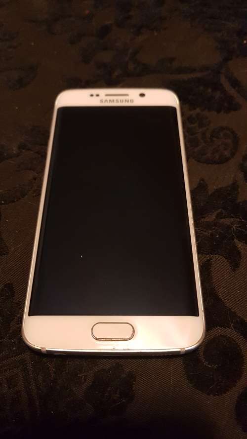 Samsung S6 Edge in pristine condition - battery needs replacing though
