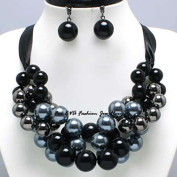 PEARLS and SATIN TIE FASHION NECKLACE SET