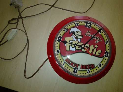 frosties rootbeer lighted wall clock