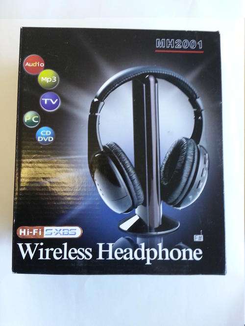 5 in1 Wireless Headphones / Earphones with FM Radio - Great for Gaming