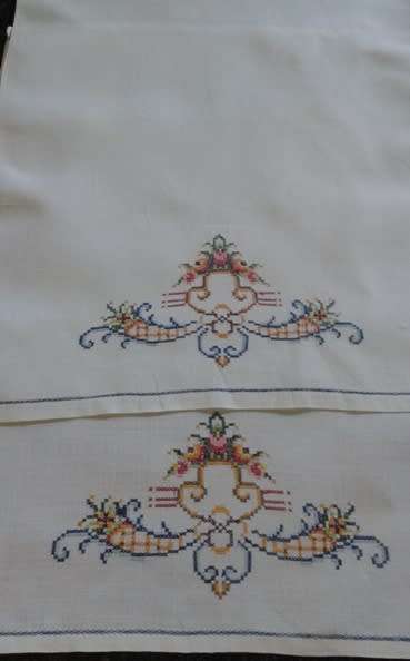 Pair petit point cross stitch vintage linen guest hand towels