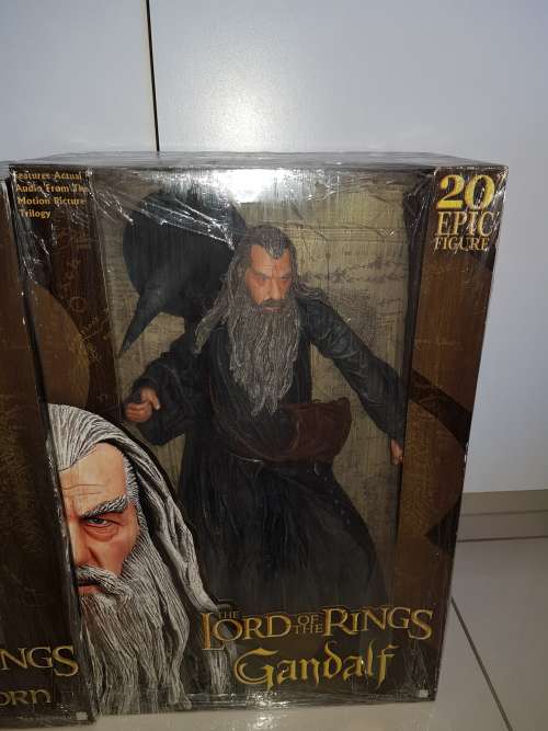 Neca 20" Lord of the Rings Gandalf and Aragorn