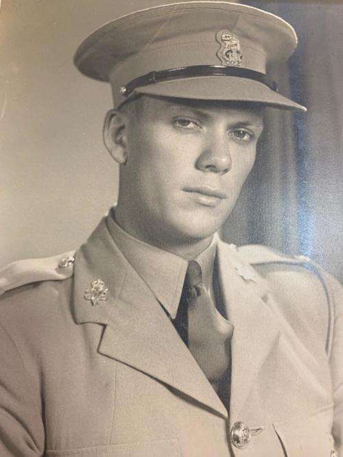 WW2 : TJ NEL (SET OF 4 ) NO191504 WITH PHOTOS