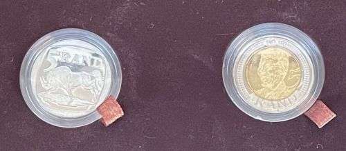 NELSON MANDELA : COMMEMORATIVE R5 COIN SET ( CERT NO 3443) in brown SAM box