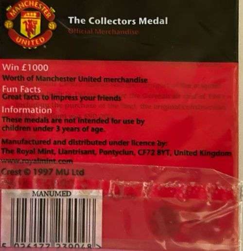 MANCHESTER UNITED COLLECTION MEDAL : OFFICIAL MERCHANDISE