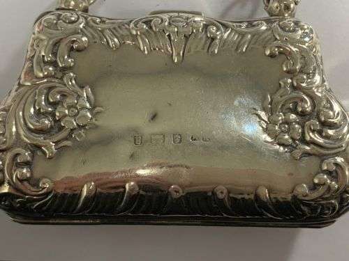 Turn of the Century Stirling Silver (80gr+/-) Mini Finger Handbag.