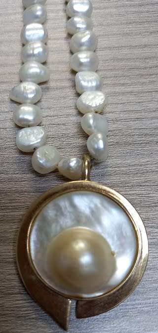 SET OF PEARL BRACELET & NECKLACE WITH 9CT GOLD AND REAL SILVER